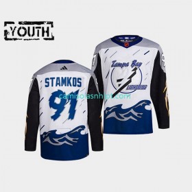Camiseta Tampa Bay Lightning Steven Stamkos 91 Adidas 2022 Reverse Retro Branco Authentic - Criança